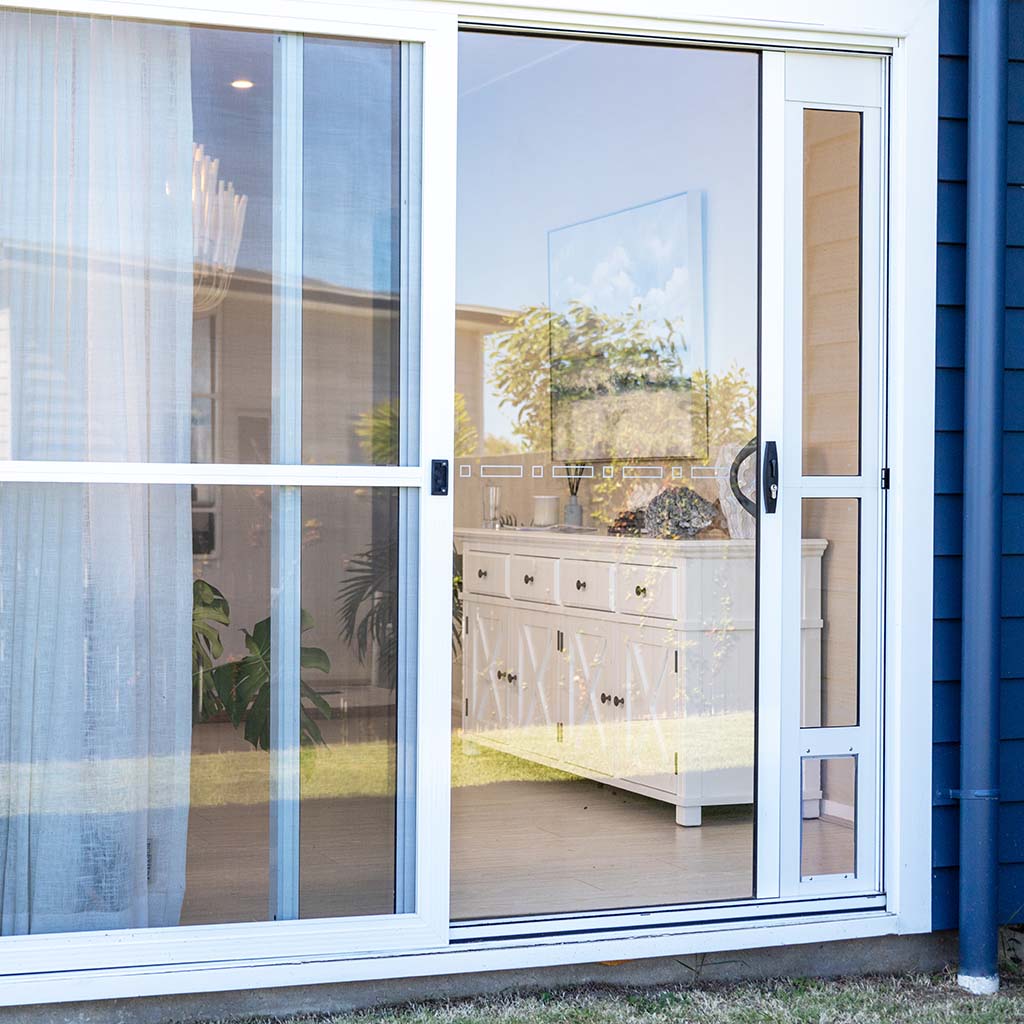 La Luna Petio Pet Door In Sliding Doors